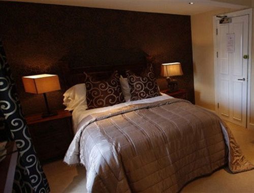 The Warwick Arms Hotel Chew Magna ภายนอก รูปภาพ