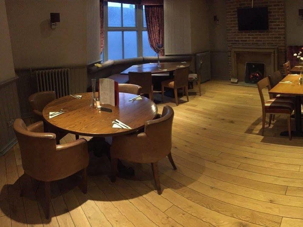 The Warwick Arms Hotel Chew Magna ภายนอก รูปภาพ